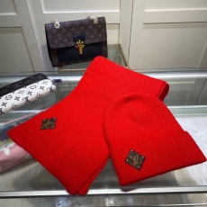 Louis Vuitton Caps Scarfs